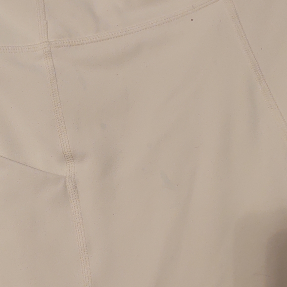 Fabletics yellow bike shorts size M - Picture 9 of 9